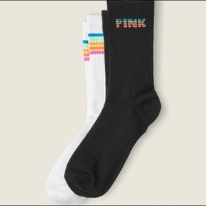 ⭐️ NWT VS PINK Women’s Crew Rainbow Tie-dye Crew Socks ⭐️